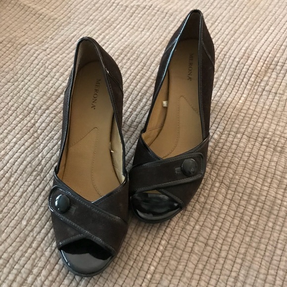 Merona Suede-Finish Brown Peep-Toe Heels - Picture 4 of 8